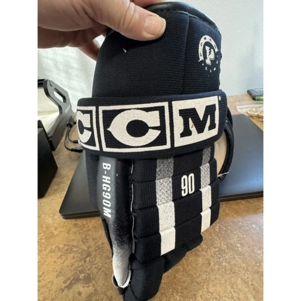 CCM these gloves